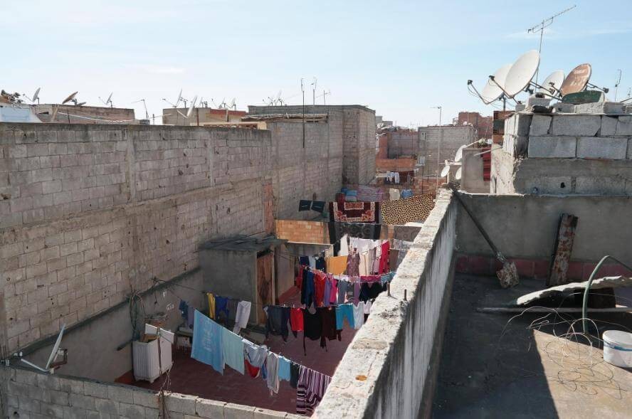 vue_du_toit_de_la_maison_familiale_de_l_artiste_sale_maroc__mohammed_laouli