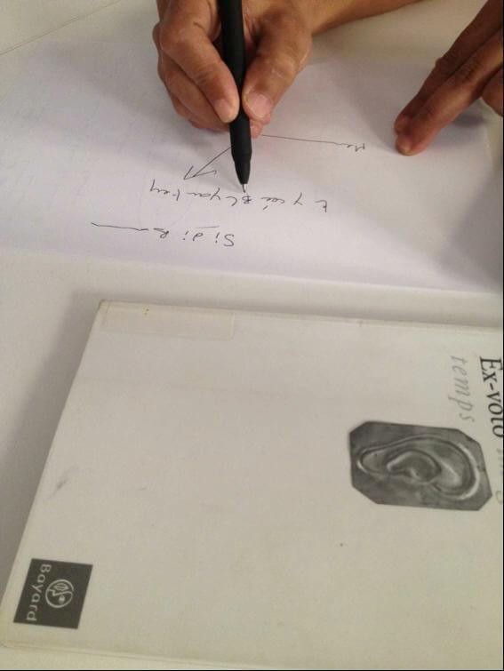 mohammed_laouli_table_de_travail_marseille_photo_karima_boudou